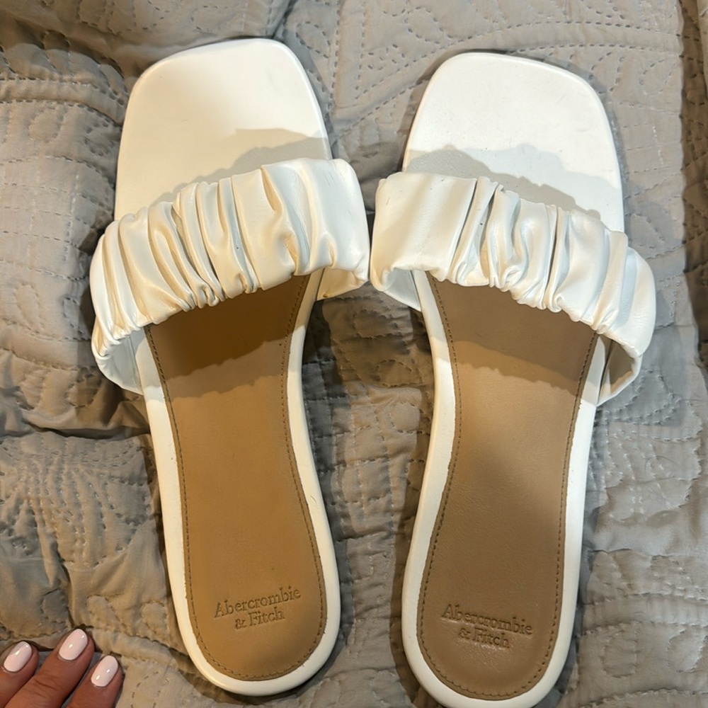 Abercrombie sandals